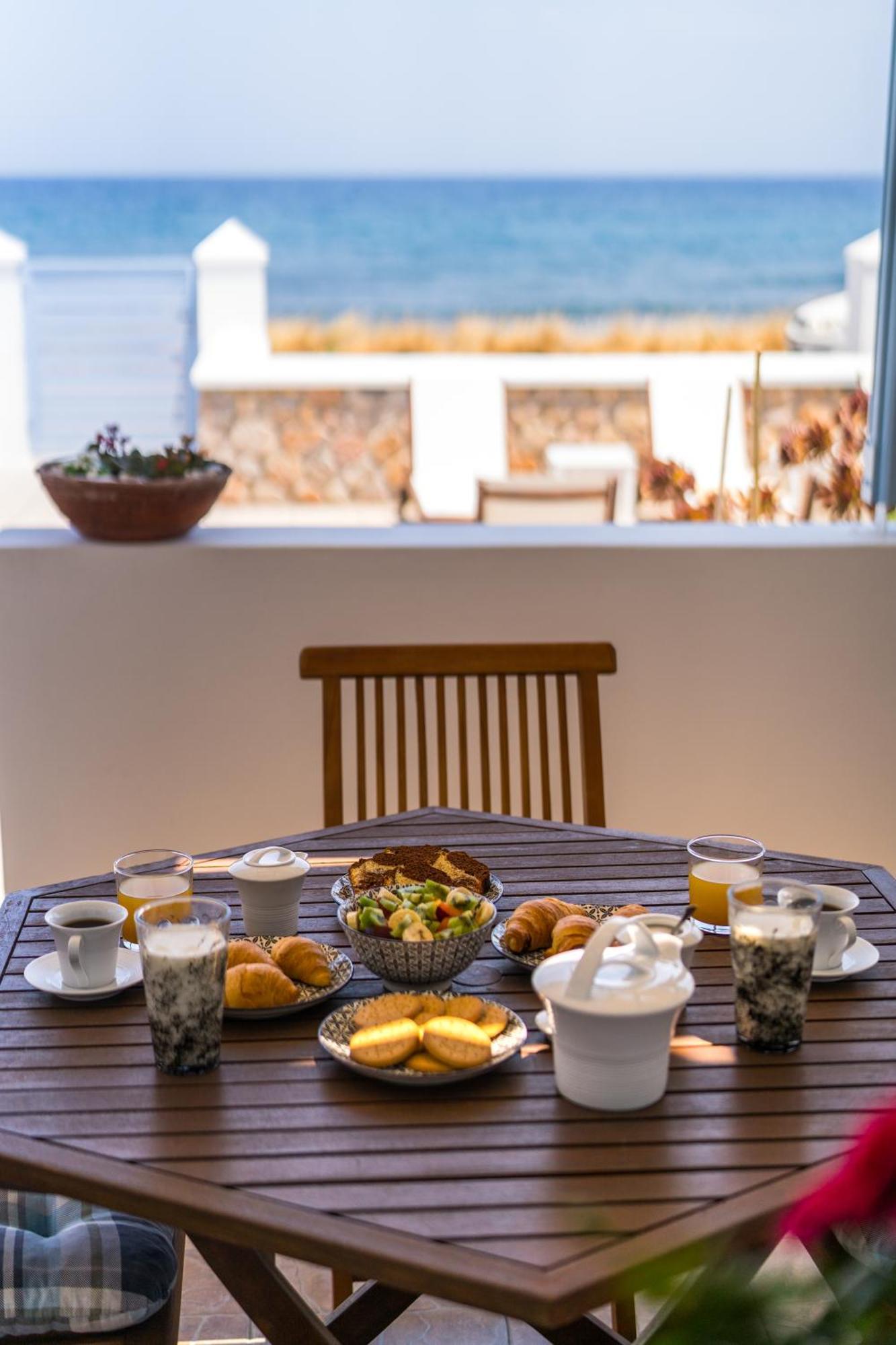 Blue Eyes Beach Villas Monolithos  Exterior photo