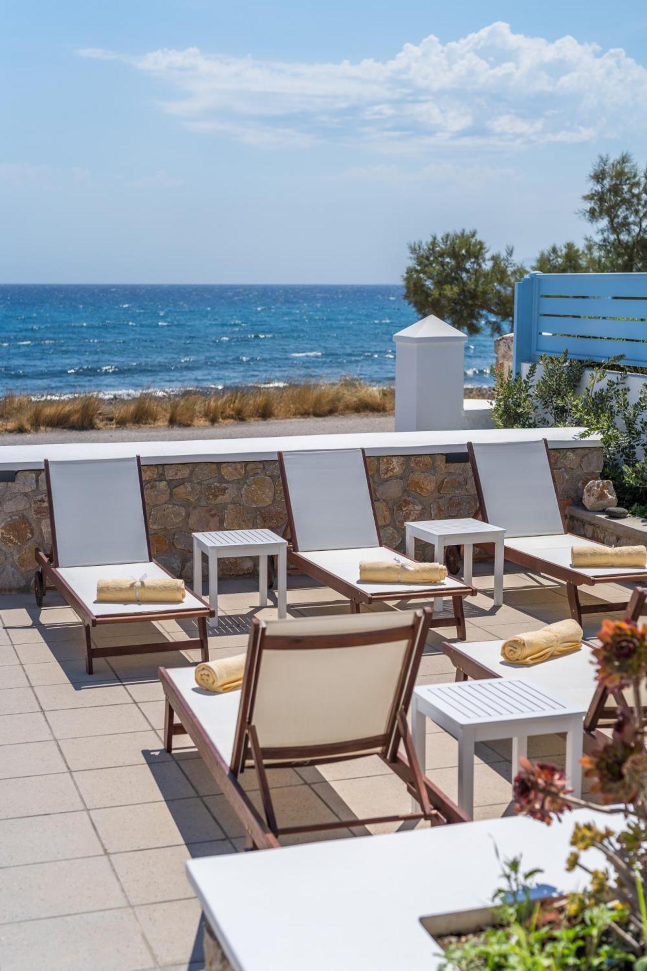 Blue Eyes Beach Villas Monolithos  Exterior photo