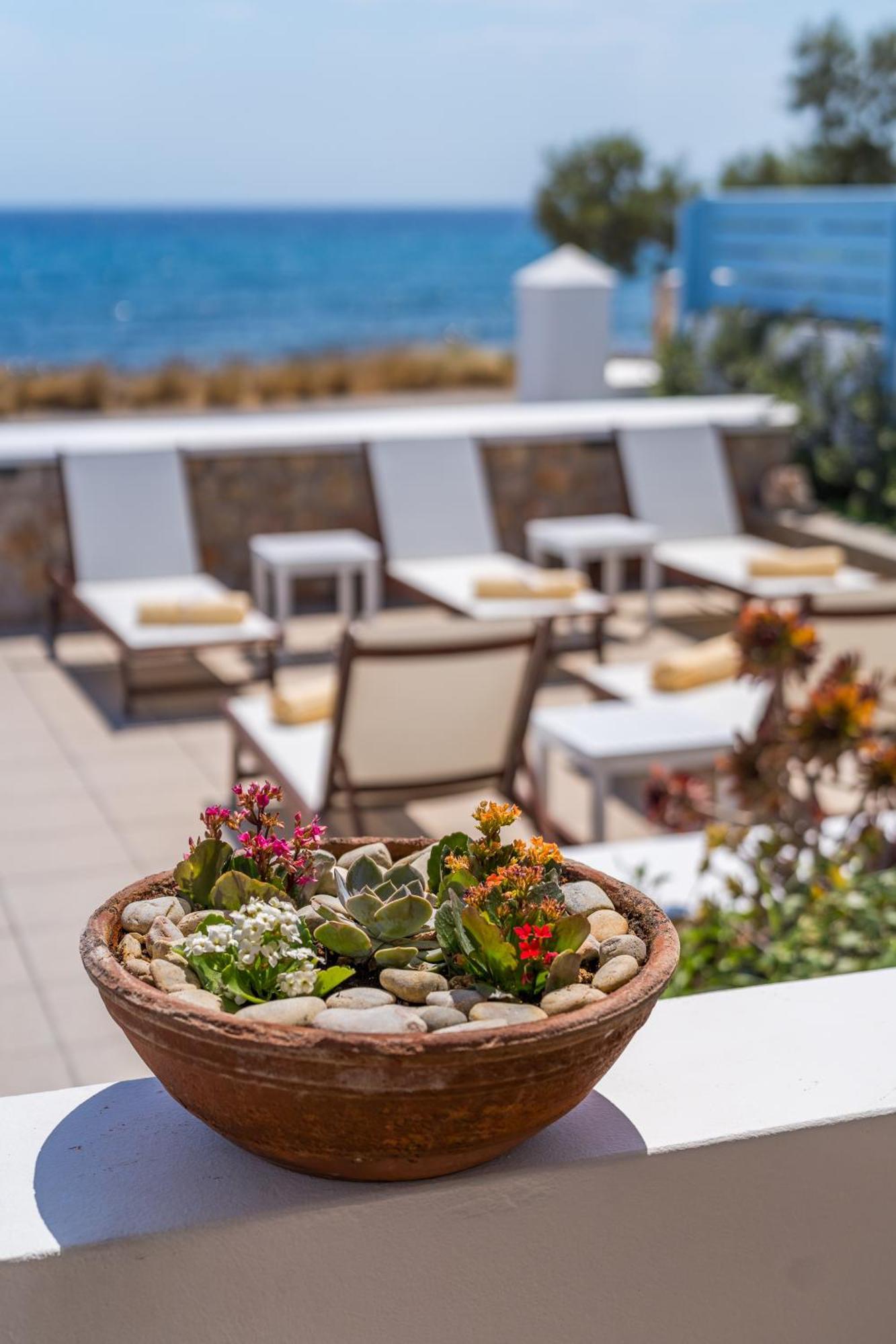 Blue Eyes Beach Villas Monolithos  Exterior photo